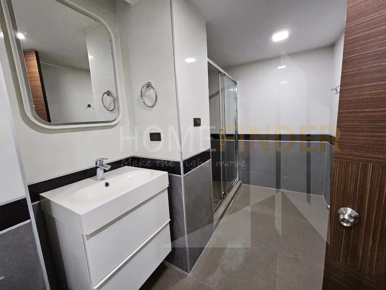 picture Avenue 61 2 bedrooms, for rent - 10/10