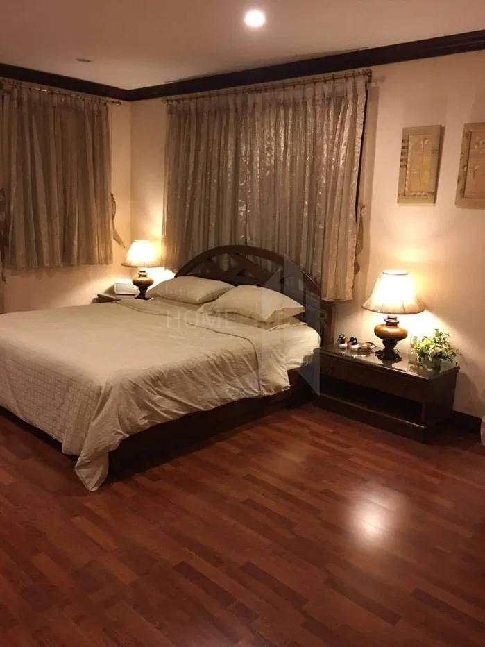 รูป Lakeside Villa 1 - Large house in Bang Na with swimming pool 4 bedrooms, for rent - รูปที่ 10/16