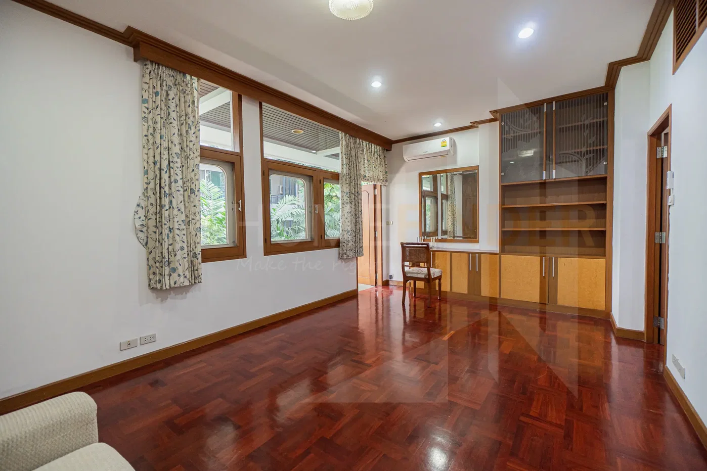 รูป Pool Villa in Sukhumvit 5 bedrooms, for sale - รูปที่ 12/14