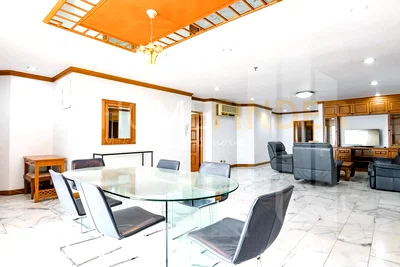 คอนโดให้เช่า : Fifty Fifth Tower 3 bedrooms, for rent