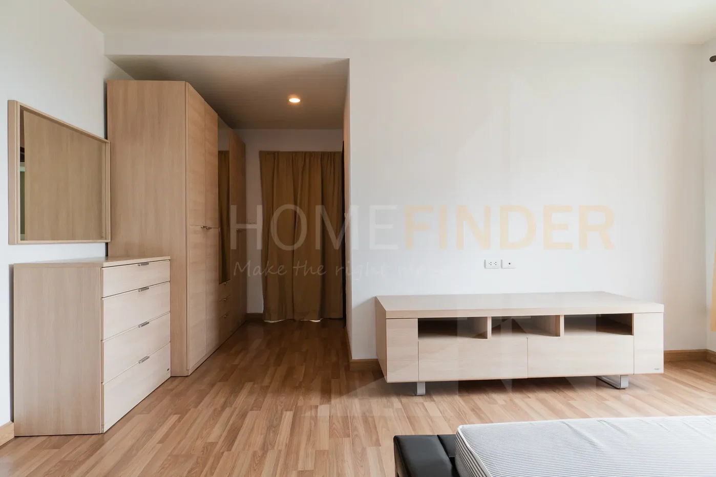 picture Y.O. Place 2 bedrooms, for rent - 8/13