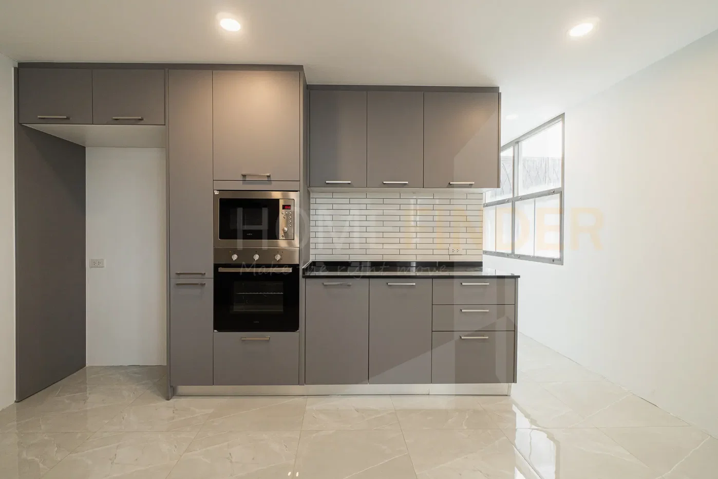 รูป Oriental Towers 4 bedrooms, for rent - รูปที่ 5/12