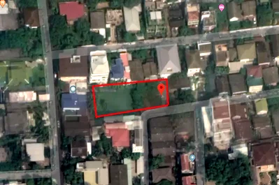 ที่ดิน ถนนพระราม 4 : Land for Sale in Phra Khanong studio, for sale