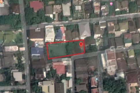 Land for Sale in Phra Khanong studio, for sale