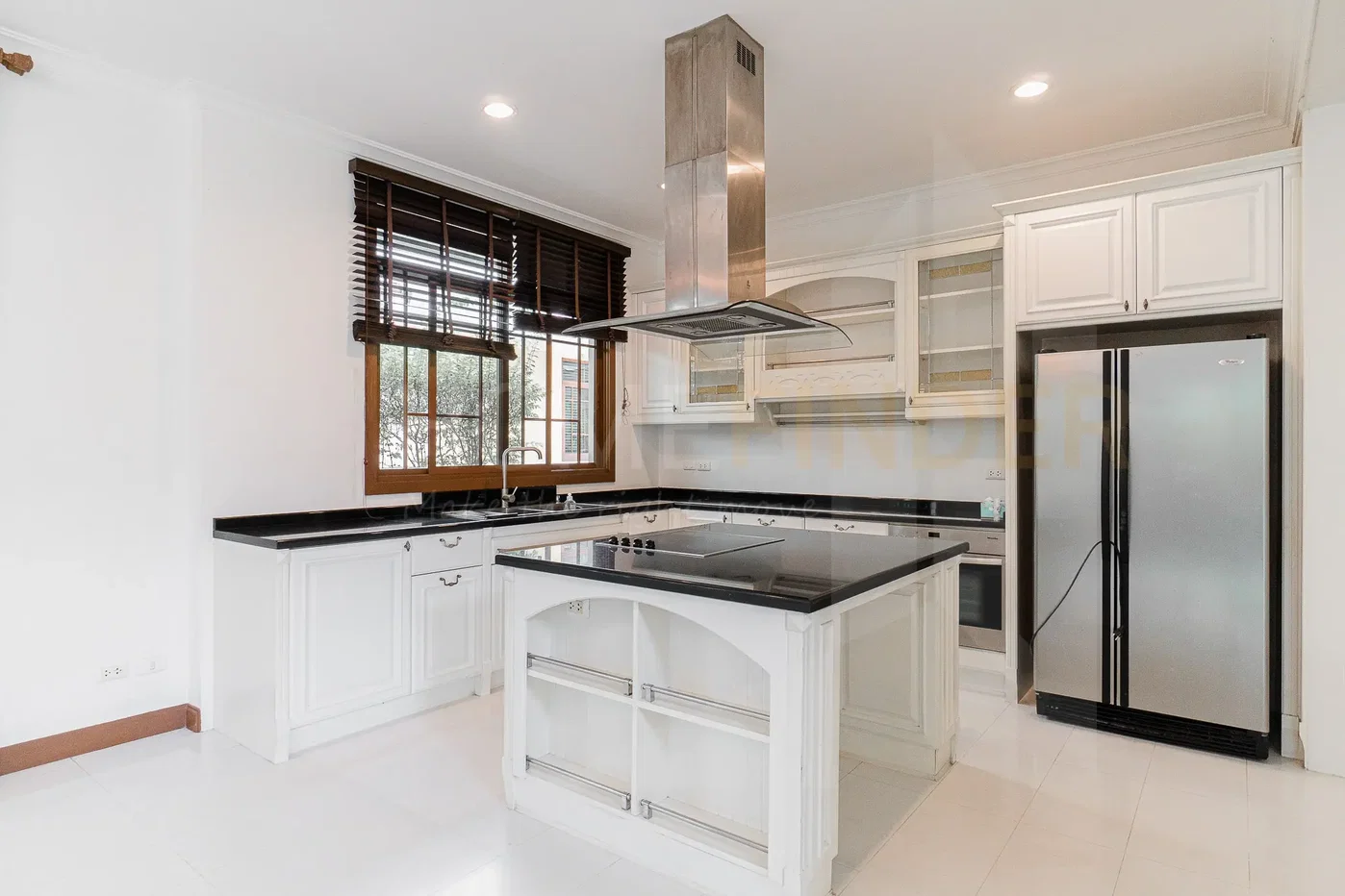 รูป Narasiri Pattanakarn, Bangkok 5 bedroom house with big Big Garden 5 bedrooms, for rent - รูปที่ 4/22