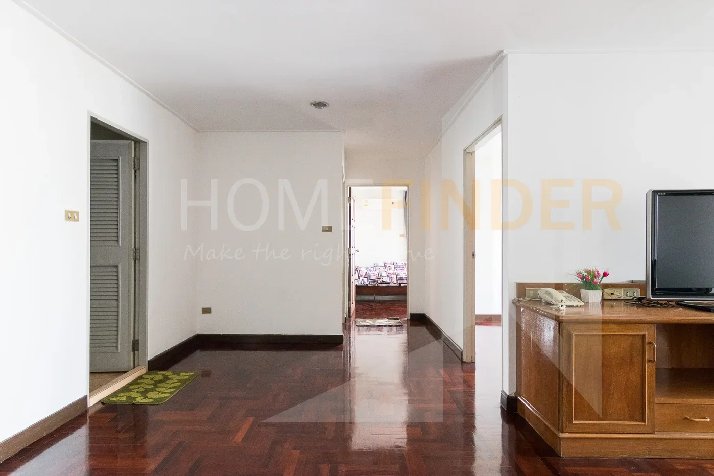 picture Richmond Palace 3 bedrooms, for rent - 8/9