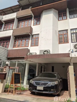 3 Bedroom Townhouse for rent in Khlong Tan Nuea, Bangkok  249407