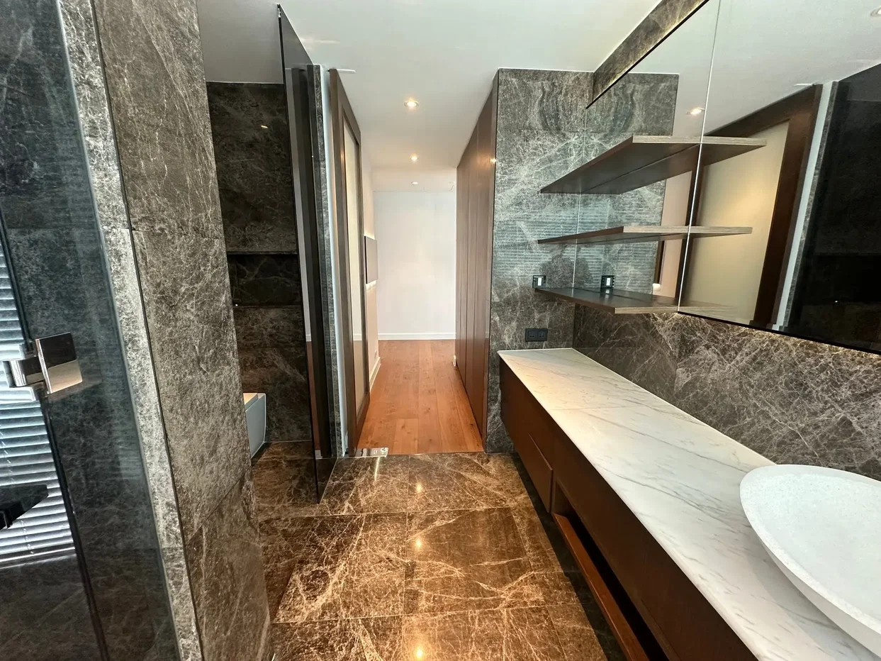 picture 185 Rajadamri 3 bedrooms, for sale - 12/16