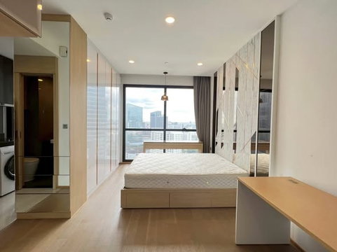 1 ห้องนอน | 1 ห้องน้ำ | BTS Siam | 25 ตร.ม. | 25,000 บาท/เดือน | ชั้น 32 — Ashton Chula-Silom กรุงเทพฯ