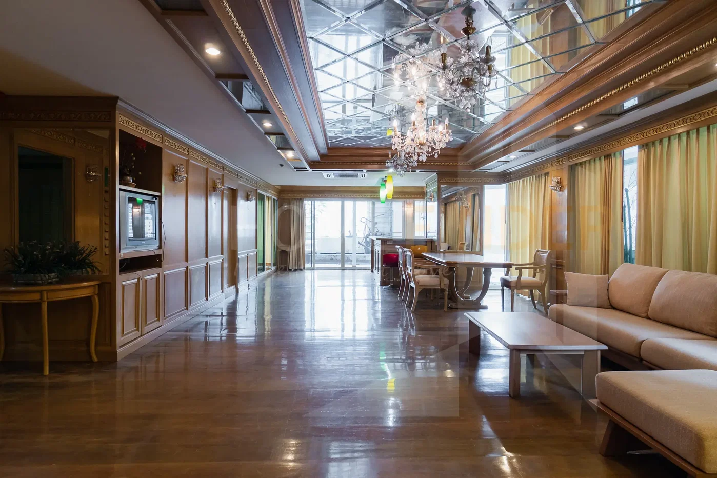 picture Crystal Garden condominium 4 bedrooms, for rent - 3/20