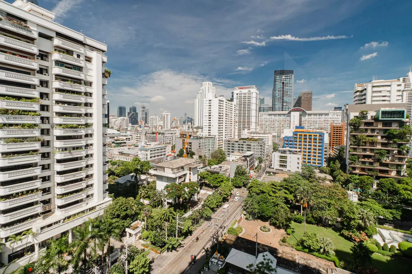 picture Master Centrium Condominium 3 bedrooms, for rent - 11/11