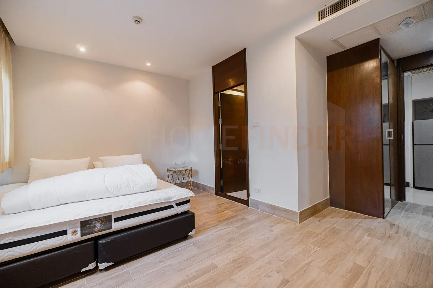 picture Charan Tower 3 bedrooms, for rent - 8/15