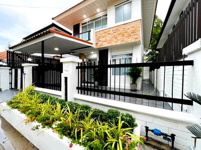 บ้านเดี่ยว ชลบุรี : บ้านเดี่ยวทำเลทองพัทยา ติดสุขุมวิท ใกล้ทะเลจอมเทียน ใกล้ปูเป็นพัทยา 2ชั้น 4นอน 2น้ำ พร้อมอยู่