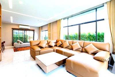 Houses for rent Anya Thani Industrial Estate (Gemopolis) : Setthasiri Pattanakarn 4 bedrooms, for rent