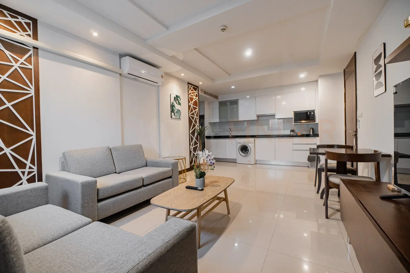 picture Charan Tower 3 bedrooms, for rent - 4/15