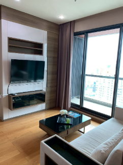picture **Condo for Rent: The Address Sathorn (Soi Sathorn 12)** - 4/10