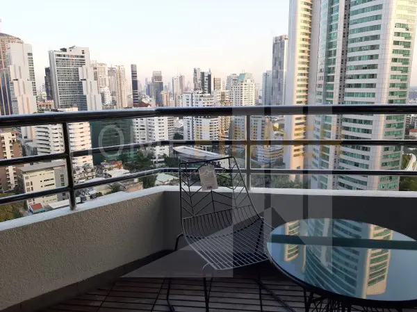 picture Lake Avenue 2 bedrooms, for rent - 10/13