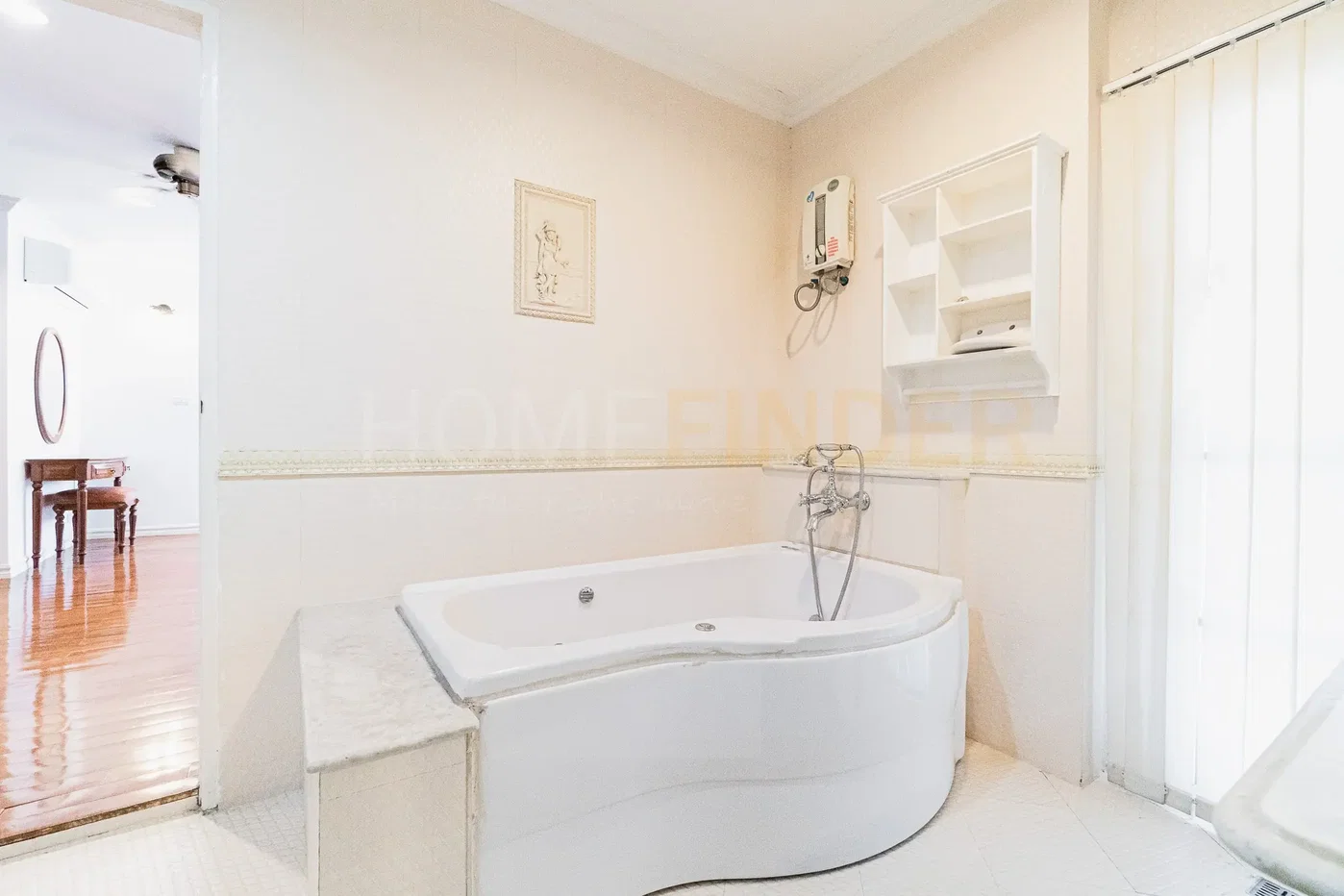 picture Fantasia Villa 2 4 bedrooms, for rent - 5/13
