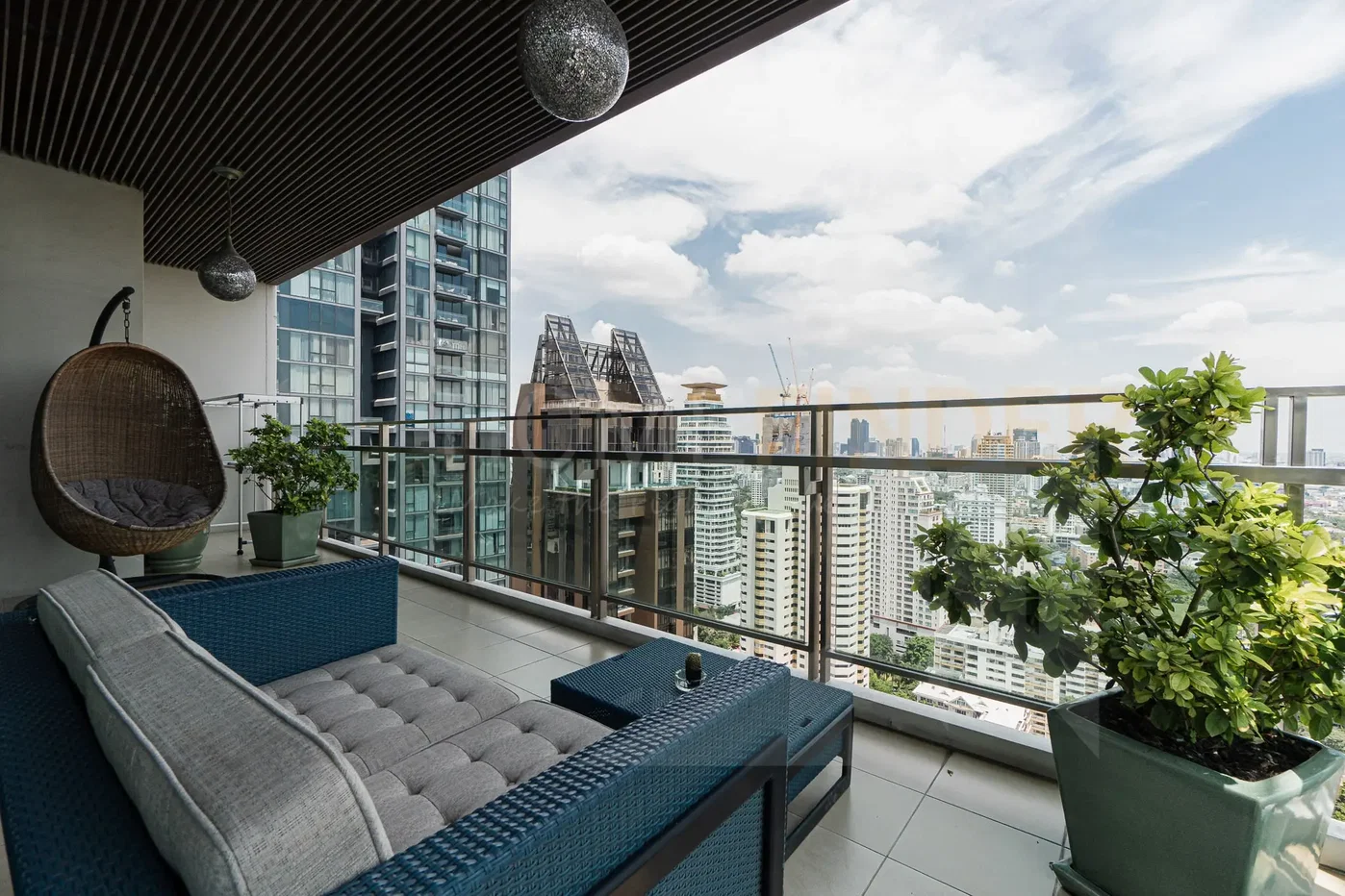 picture The Madison 4 bedrooms, for rent - 17/18