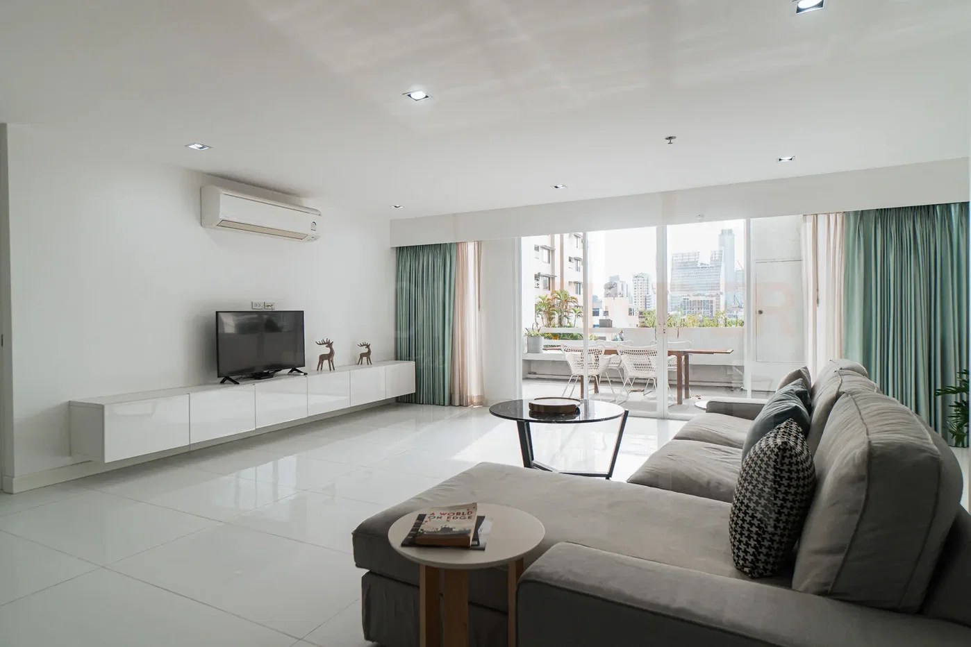 picture Crystal Garden 2 bedrooms, for sale - 2/19