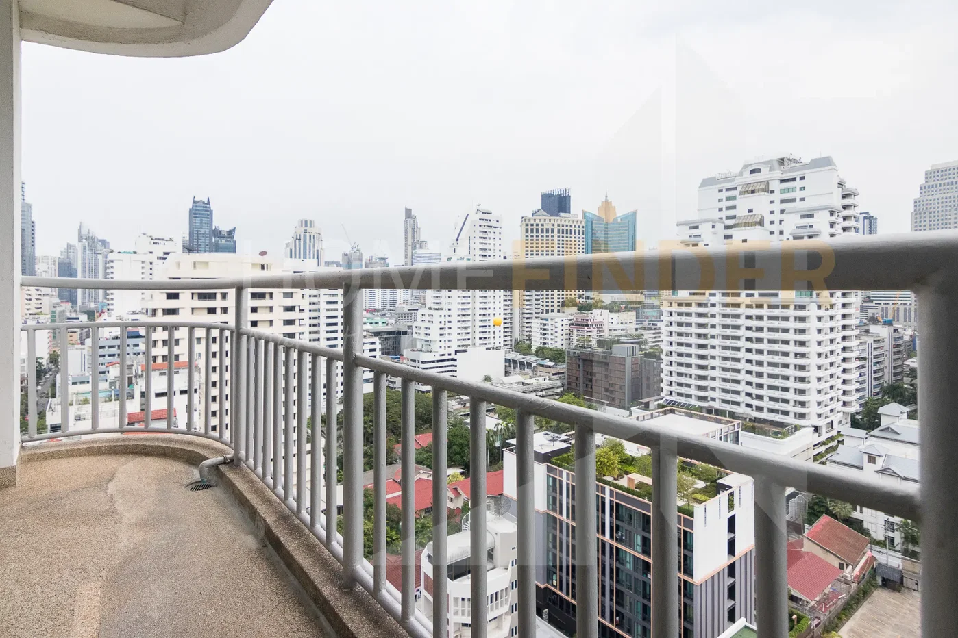 picture Lake Green 3 bedrooms, for rent - 17/18