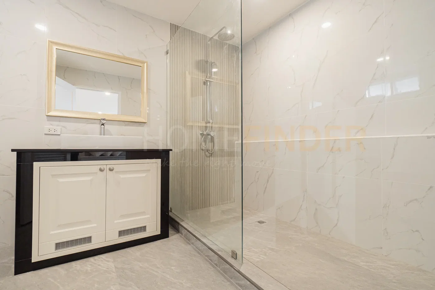 picture Oriental Towers 4 bedrooms, for sale - 11/12