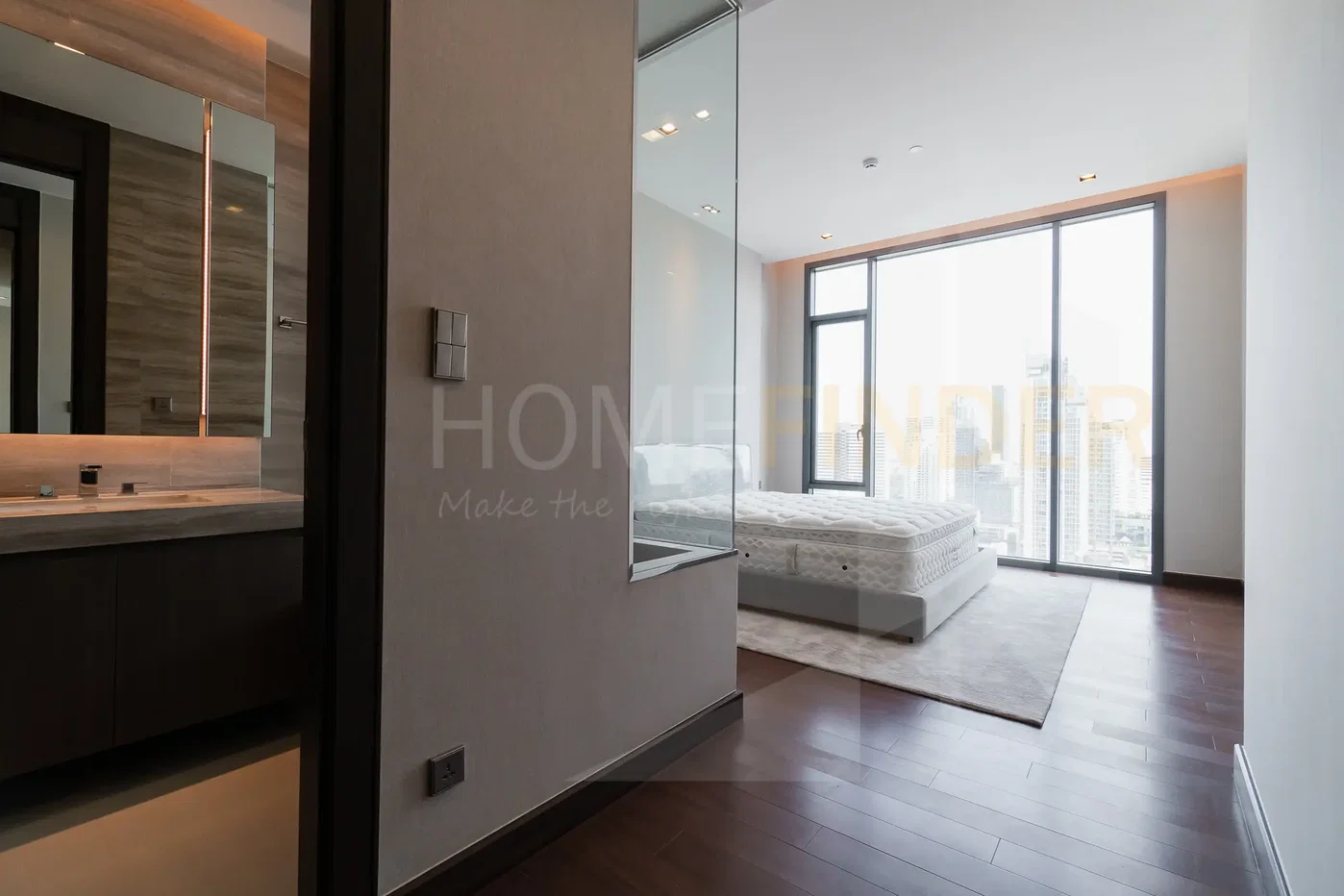 picture Q 1 Sukhumvit 2 bedrooms, for rent - 6/10