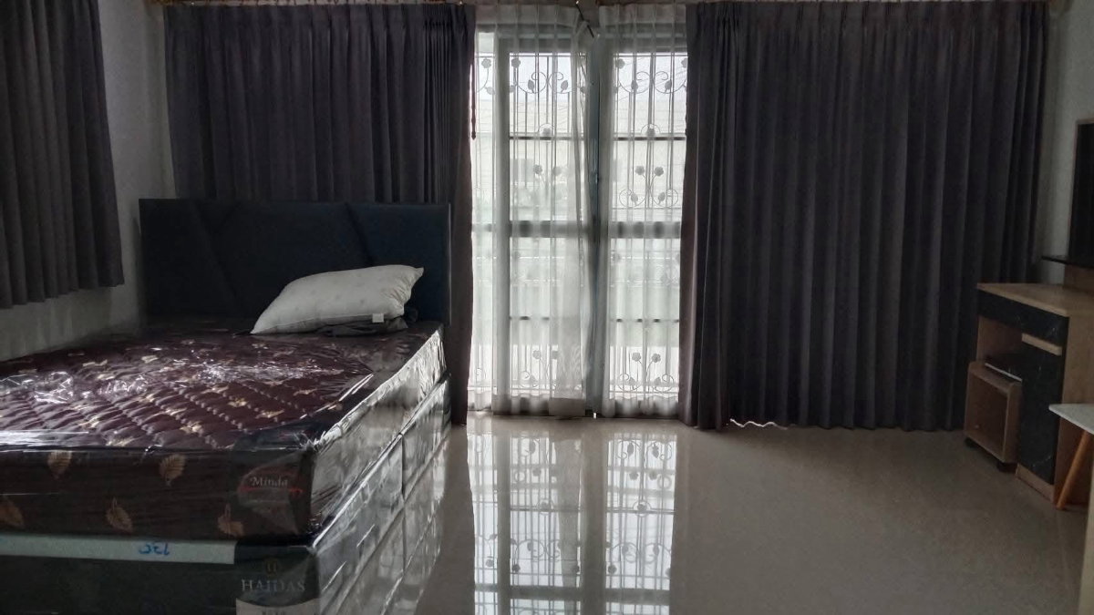 รูป 🏡✨ ให้เช่า ทาวน์โฮม 3 ชั้น หลังริม ลาดพร้าว 101 4 ห้องนอน 3 ห้องน้ำ เนื้อที่ใหญ่ 35 ตร.วา จอดรถ 3 คัน ทำเลลาดพร้าว 101 - รูปที่ 16/20
