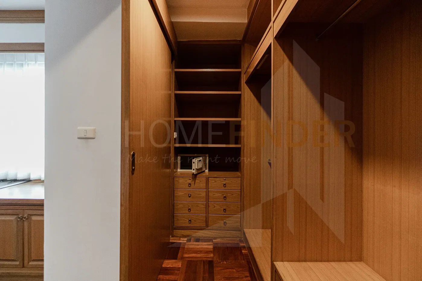 picture Centre Point Residence Phromphong Bangkok 4 bedrooms, for rent - 12/17