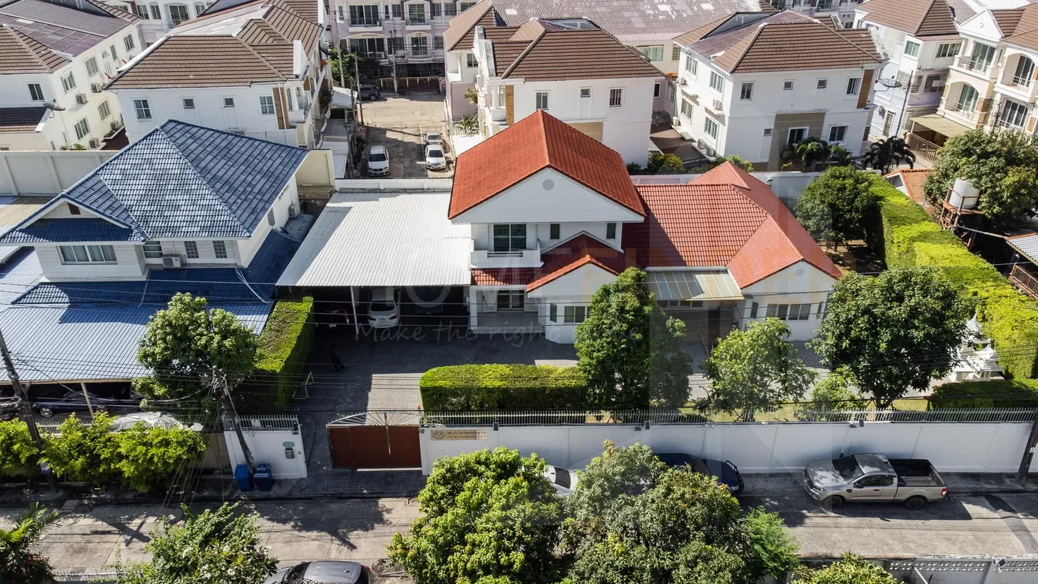 รูป House in Phahonyothin 34 4 bedrooms, for sale - รูปที่ 1/6
