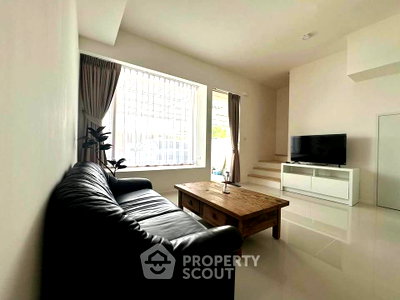 Townhouses for sale Samut Prakarn : 3-BR Townhouse For Sale At Nora Bangna, Bang Phli (ID 3257139)