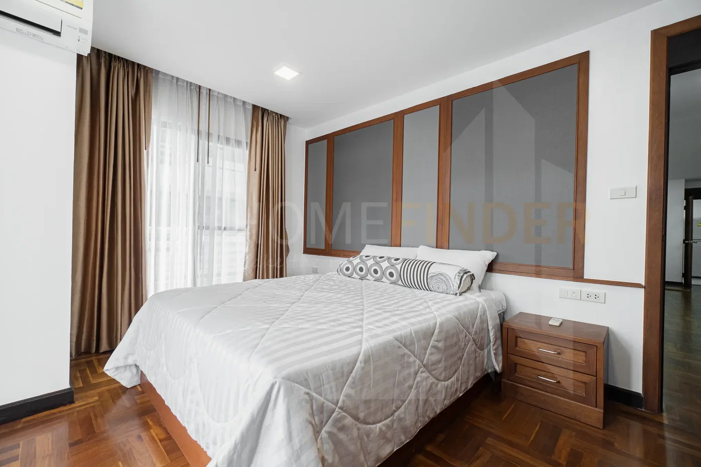 picture Richmond Palace 2 bedrooms, for rent - 5/9