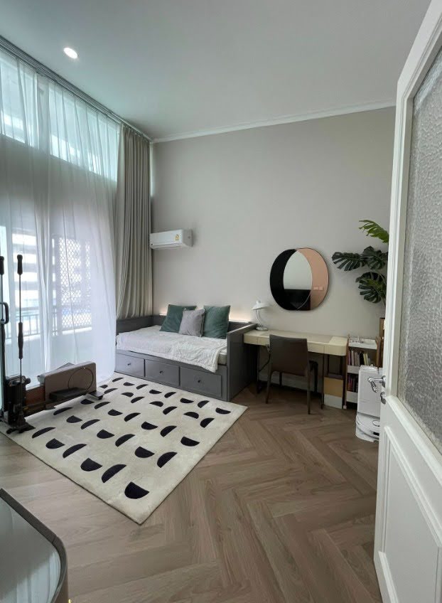รูป The Bangkok Sukhumvit 61 3 bedrooms, for sale - รูปที่ 2/9