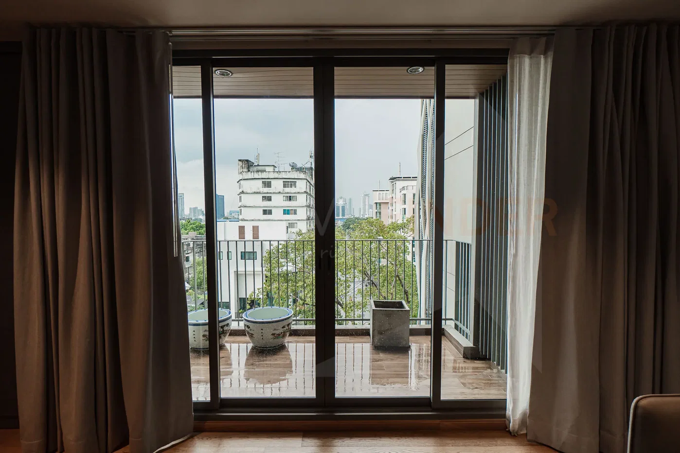 picture Supreme Legend Condominium 2 bedrooms, for sale - 12/13