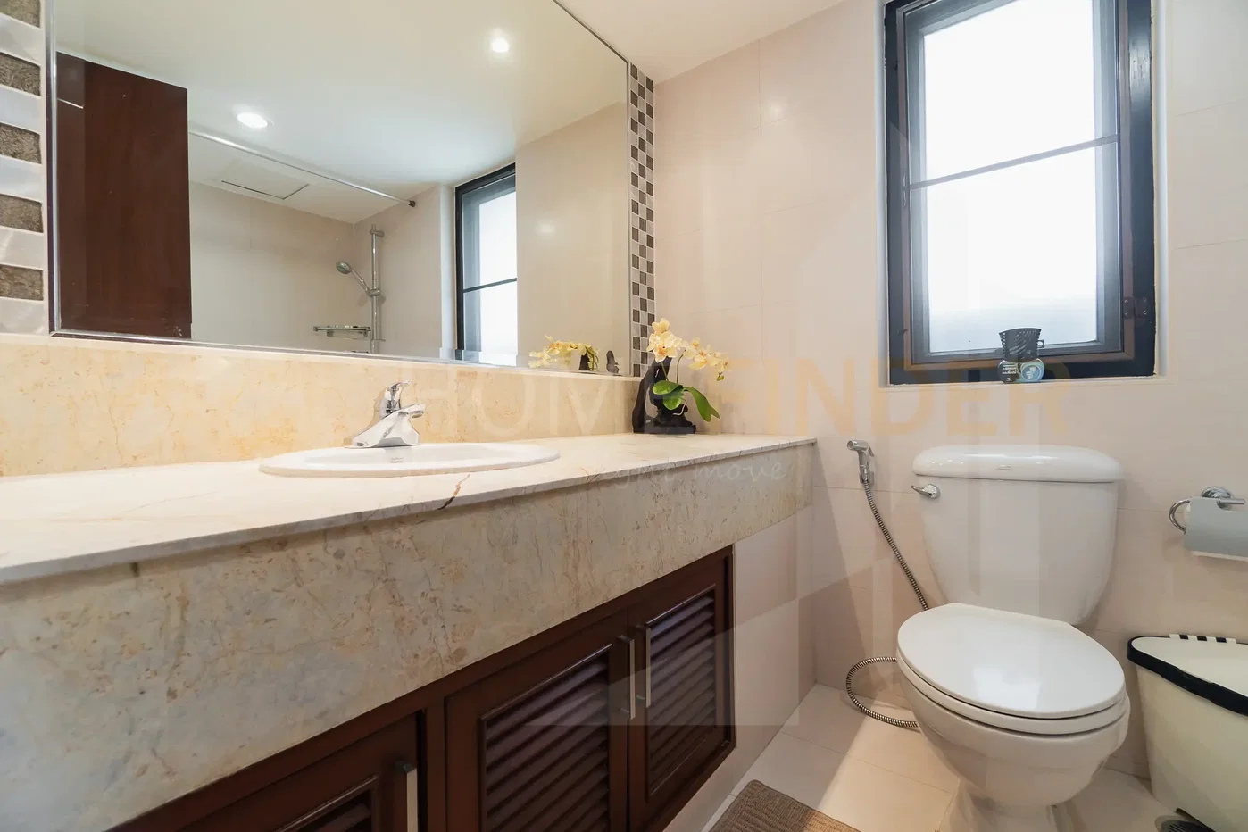 picture Baan Suanpetch condominium 3 bedrooms, for rent - 15/17