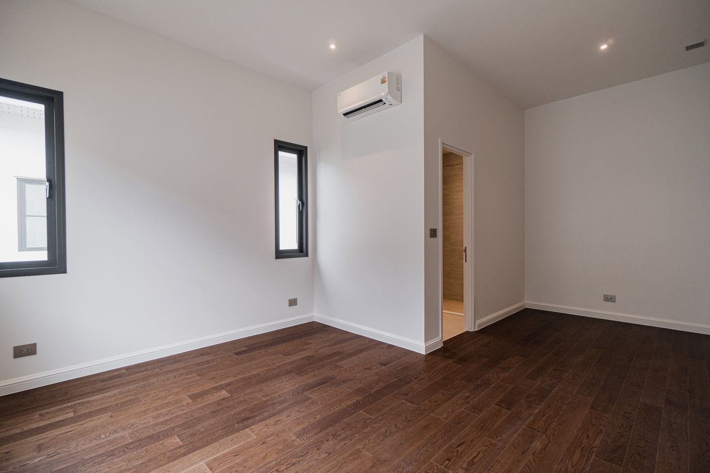 รูป นาราสิริ บรมราชชนนี 5 bedrooms, for sale - รูปที่ 29/31
