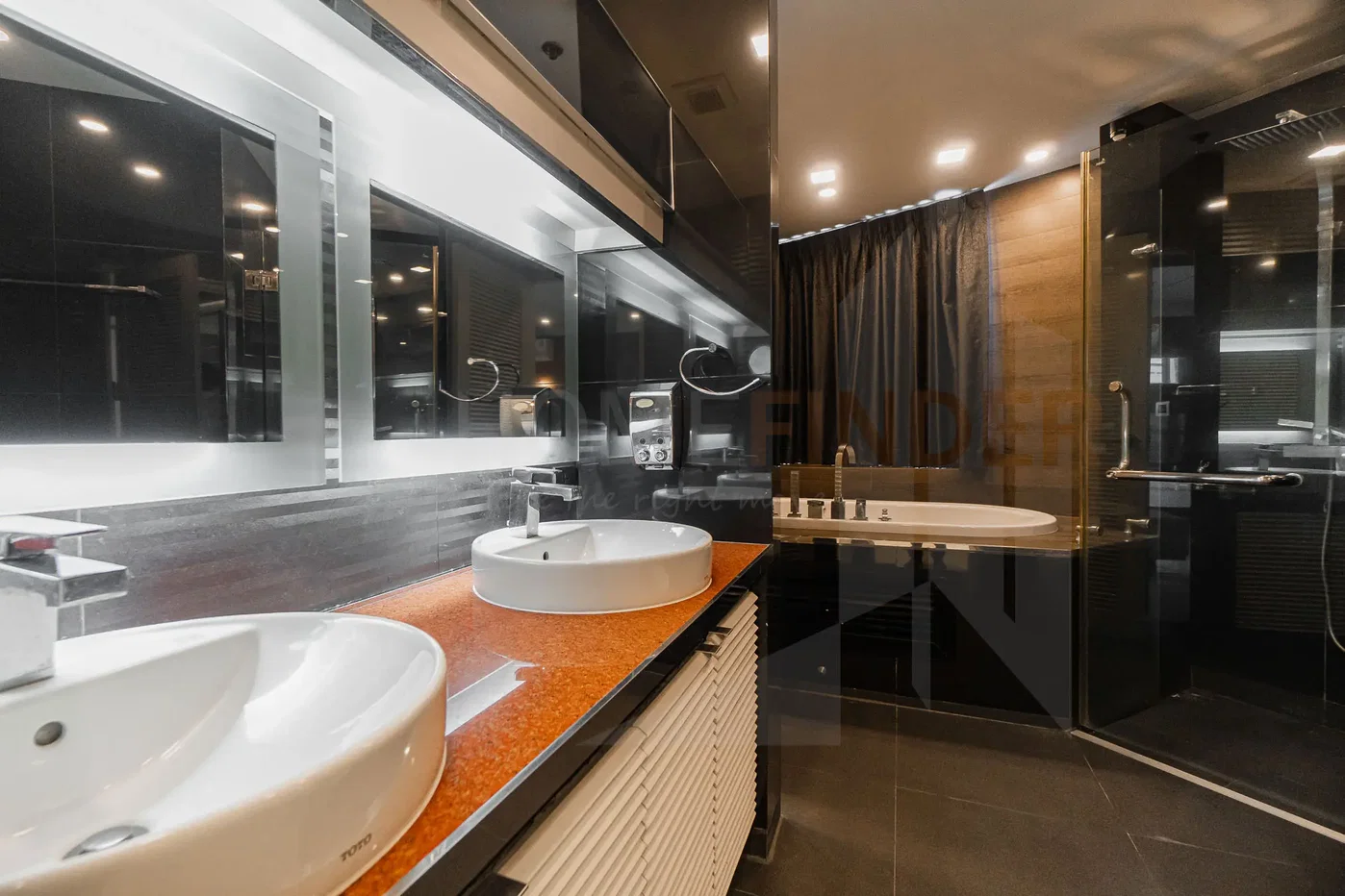 picture Master Centrium Condominium 2 bedrooms, for rent - 7/11