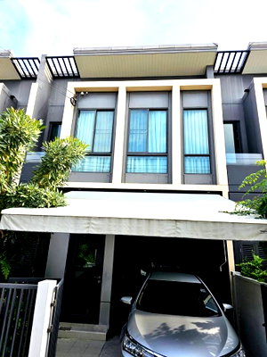 Townhouses for sale Bang Pu Industrial Estate : Sale Townhouse Pleno Bang km.7 GH675