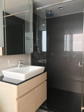 1Bed | 1Bath | BTS Thong Lo | 47sqm | THB 30,000/mo | Fl.7 â Via Botani Bangkok