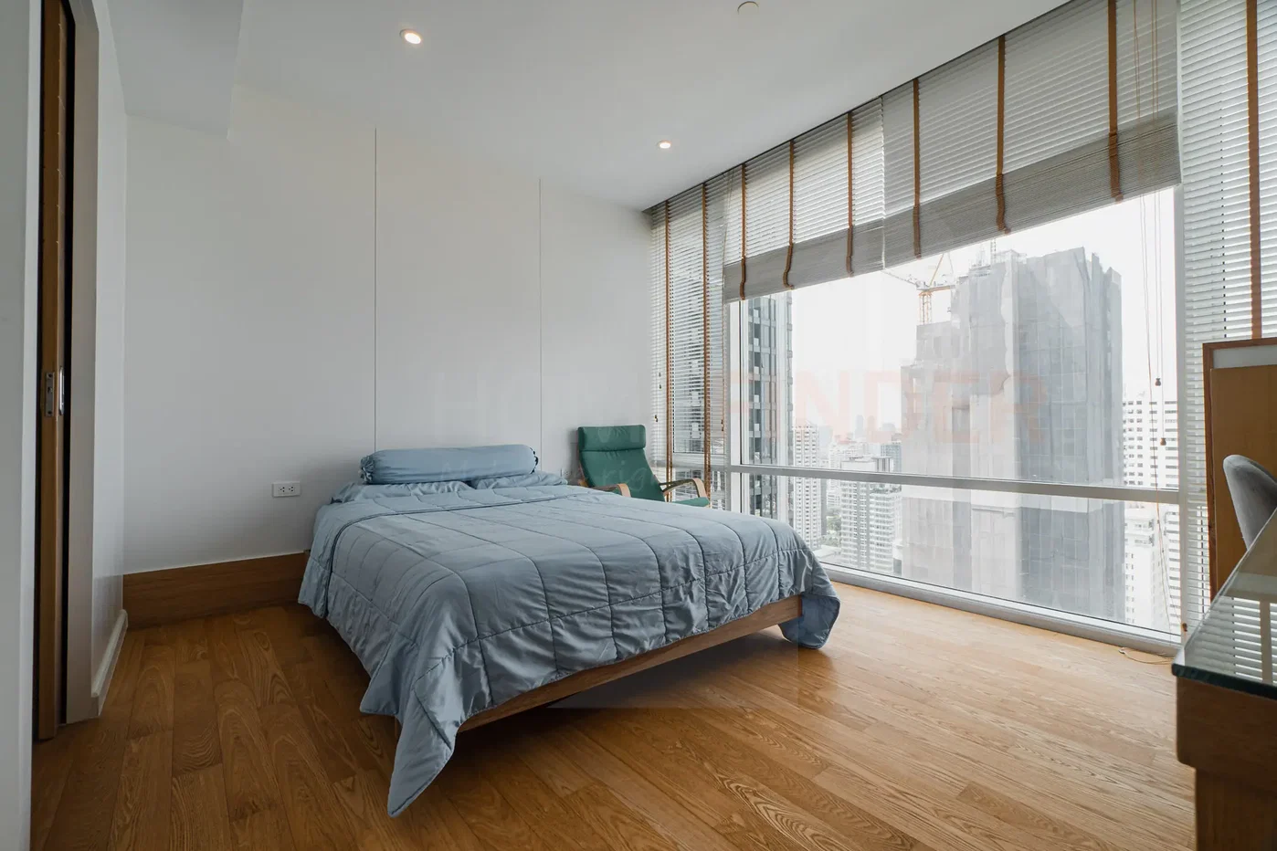 picture Fullerton 4 bedrooms, for sale - 7/15
