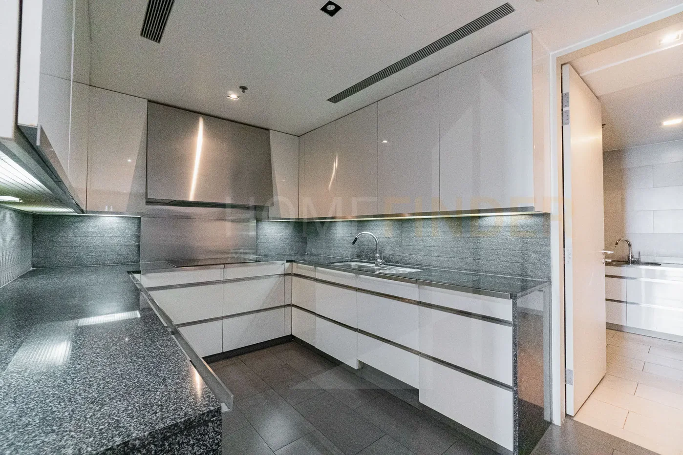 รูป The Met 3 bedrooms, for rent - รูปที่ 3/11