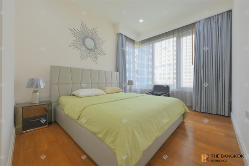 Luxury Condo Ready to Move-in at the Best Location Q Langsuan near BTS Ratchadamri
