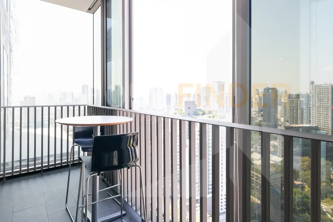 picture Ashton Morph 38 3 bedrooms, for rent - 12/12