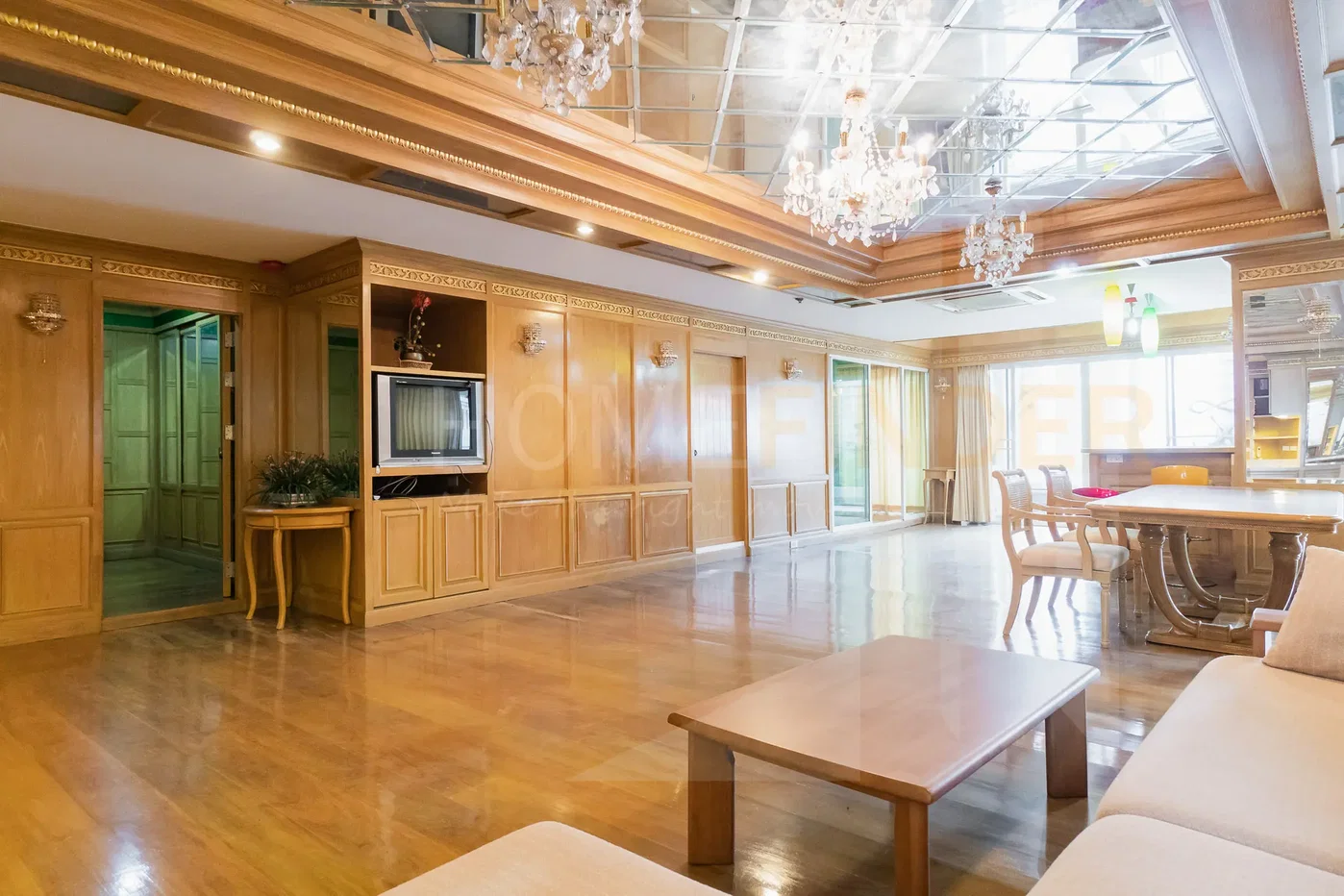 picture Crystal Garden condominium 4 bedrooms, for rent - 4/20
