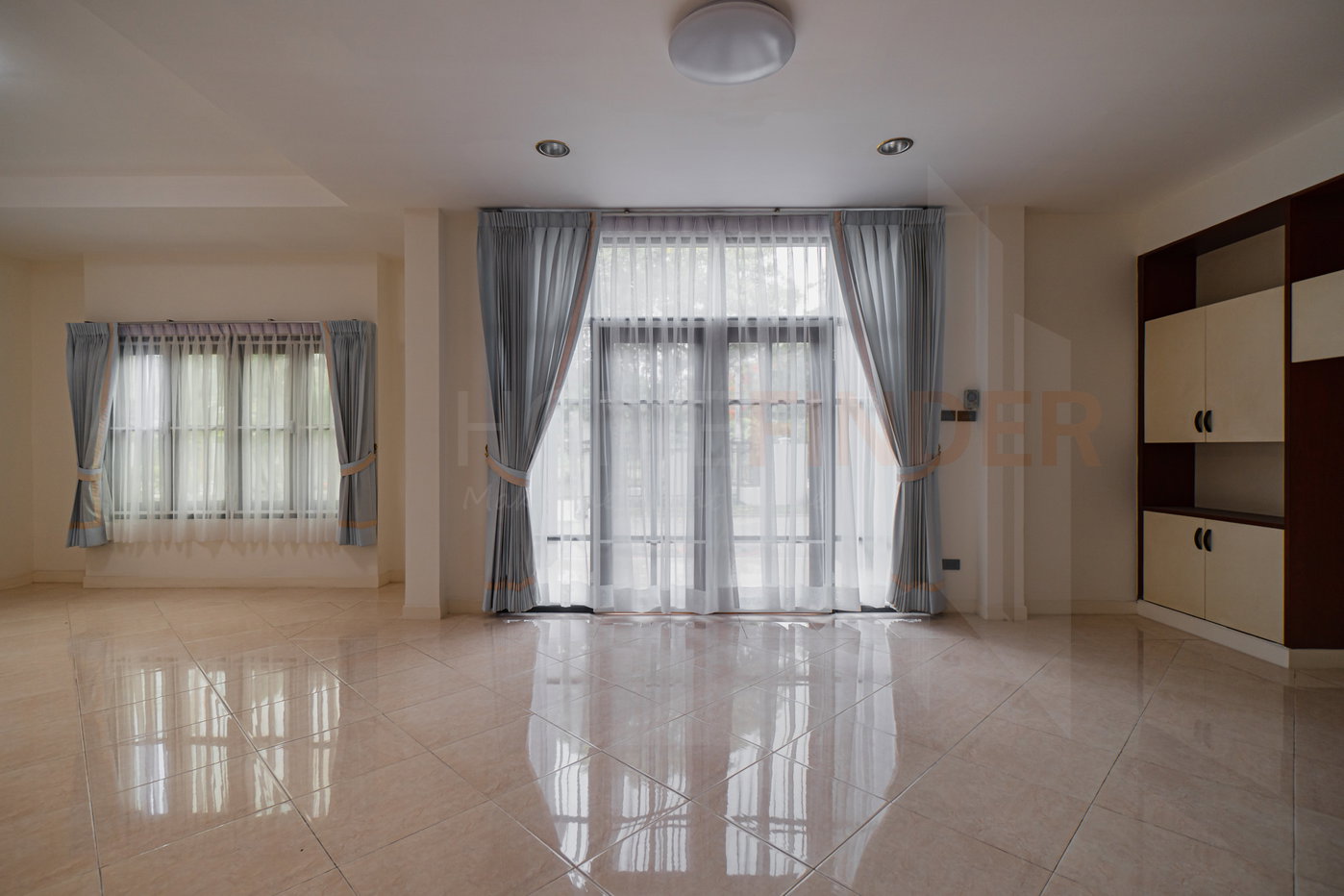 picture Windmill Park 5 bedrooms, for sale - 5/20