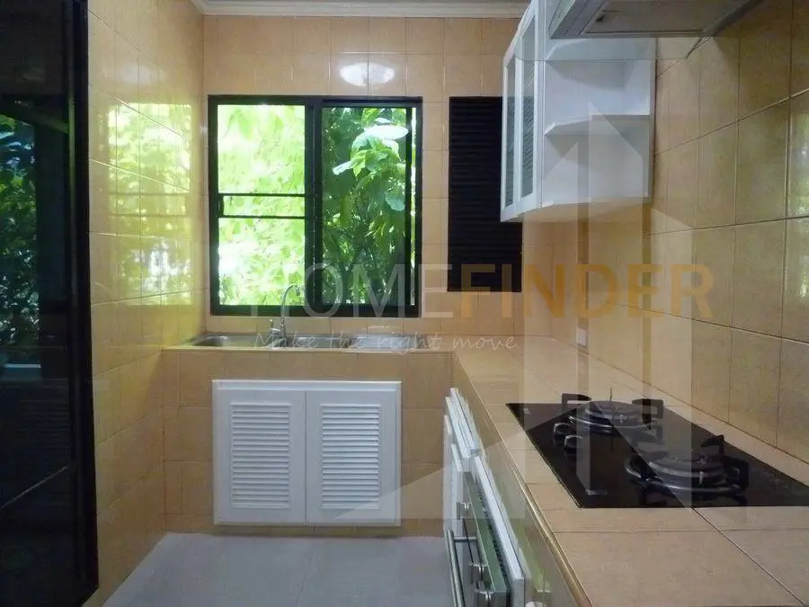 รูป Townhouse Soi 31 Moo Bann Chicha Castle 3 bedrooms, for rent - รูปที่ 6/9