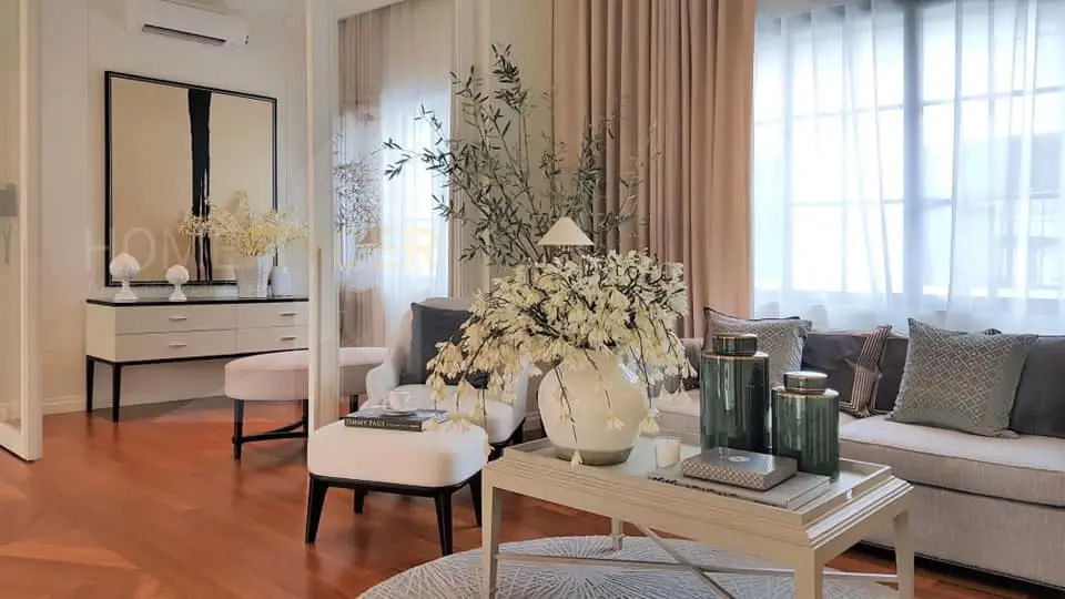 รูป Sansiri Pattanakarn - Super luxury 4 bedroom house with swimming pool, garden in Bang Na, Bangkok 4 bedrooms, for sale - รูปที่ 4/7