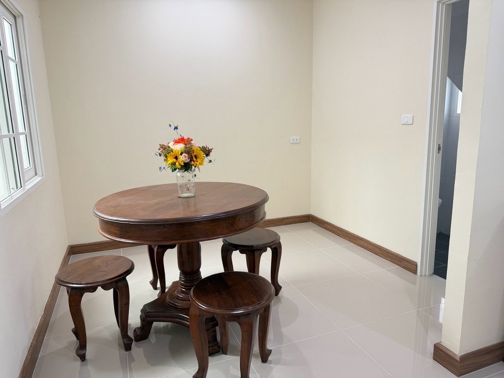 picture Rent Goldentown Chiangmai - Ruamchok - 7/11