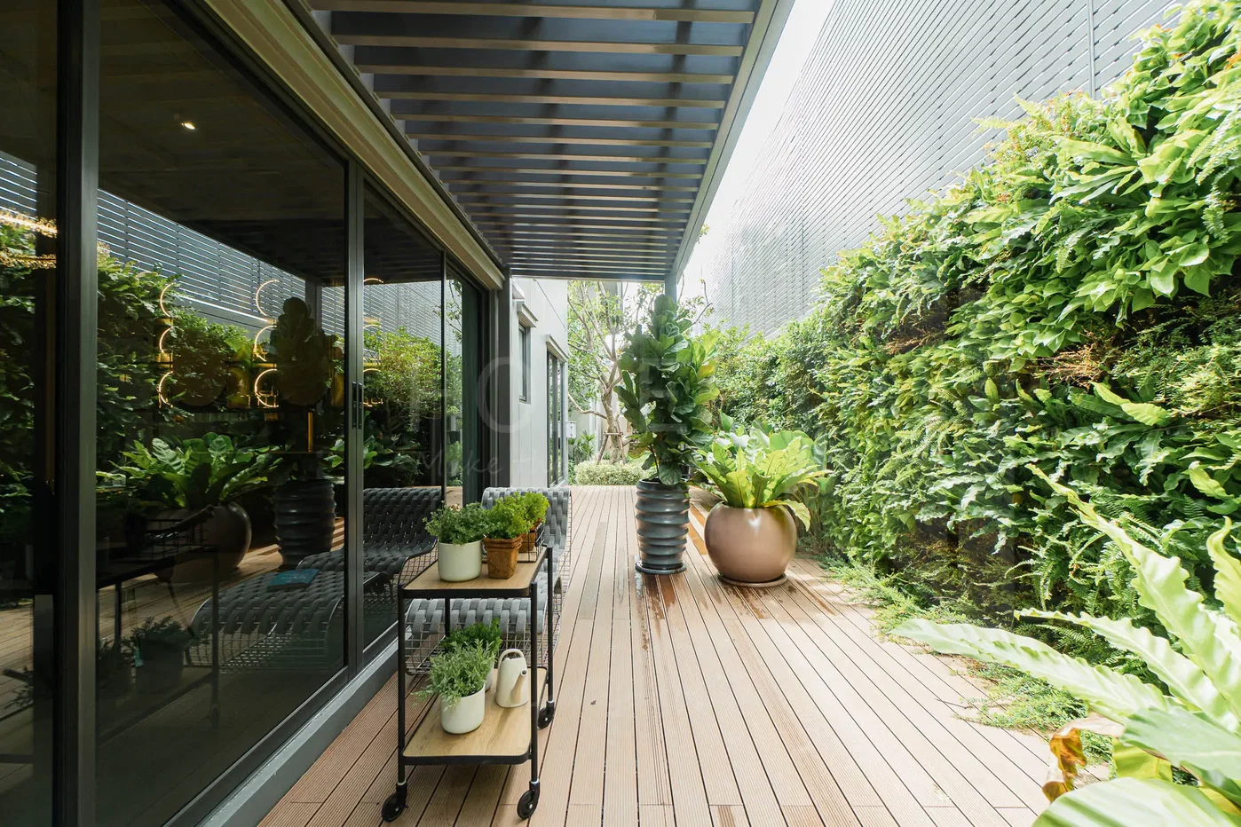 picture Grand Bangkok Boulevard Krungthepkreetha 4 bedrooms, for sale - 10/10