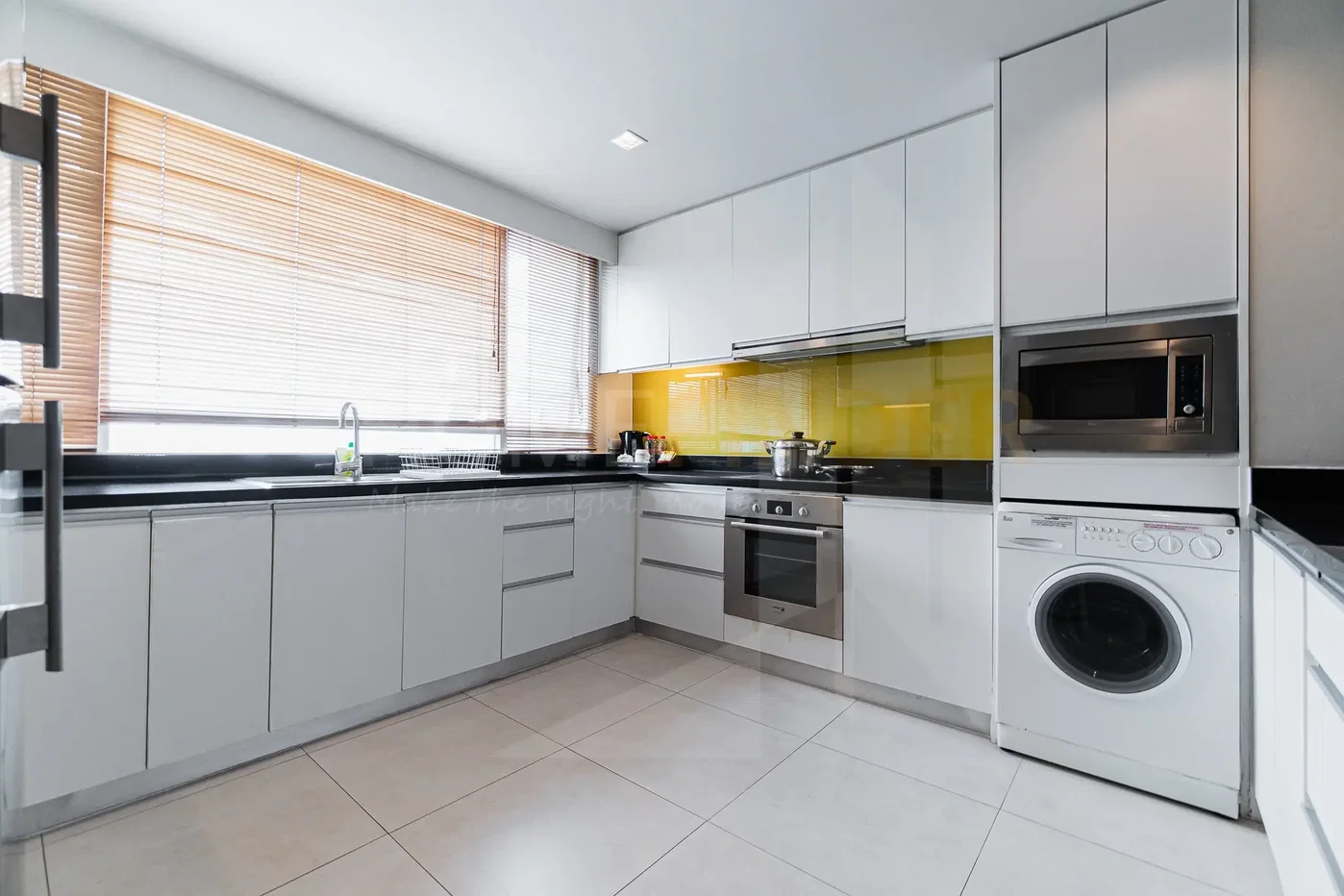 รูป Urbana Langsuan (Premier) 3 bedrooms, for rent - รูปที่ 4/10